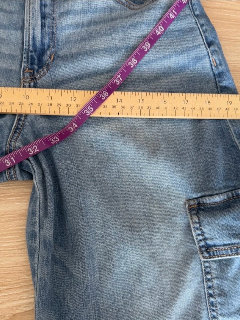 American Eagle Outfitters Light Blue Wide-Leg Cargo Jeans size 4 - Picture 6 of 6